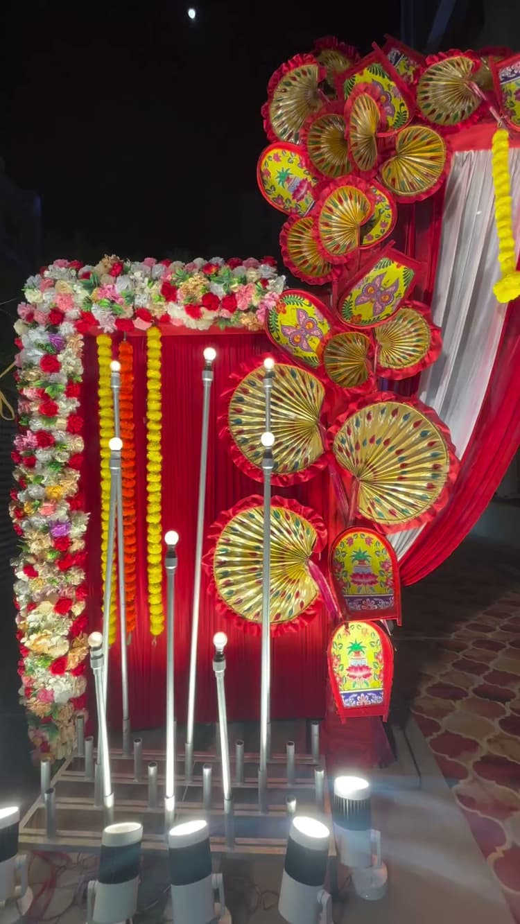 First Look Decoration image 3