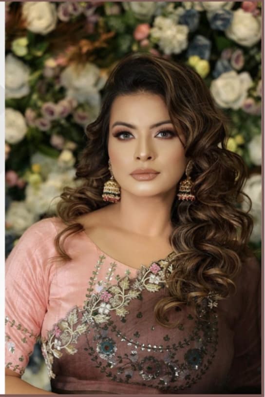 Glam Stories by Srishti | Luxury Makeover Studio & Academy image 12