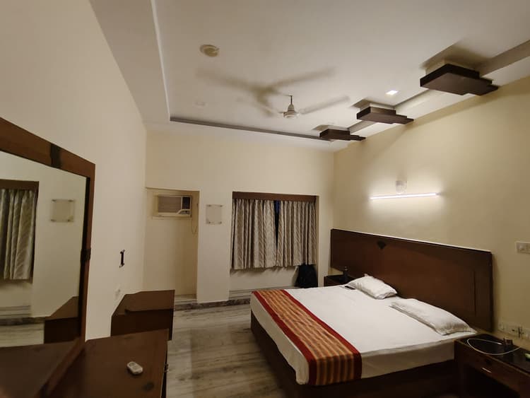 HOTEL ROYAL HEIGHT image 6