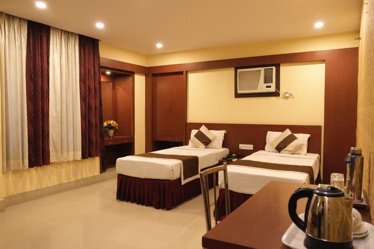 Hotel Executive Tower image 8