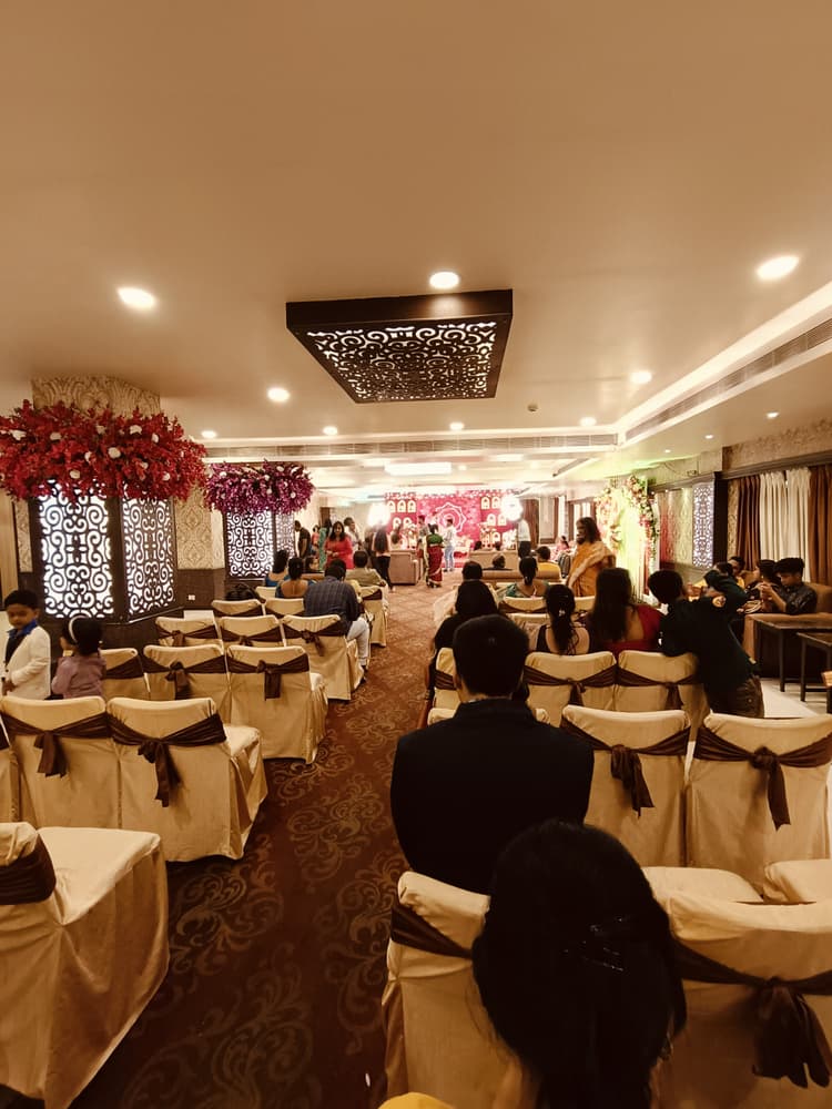 Imperial Banquet , Savitri image 1