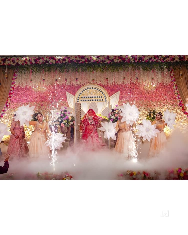 Kalyani Films & Photo image 71