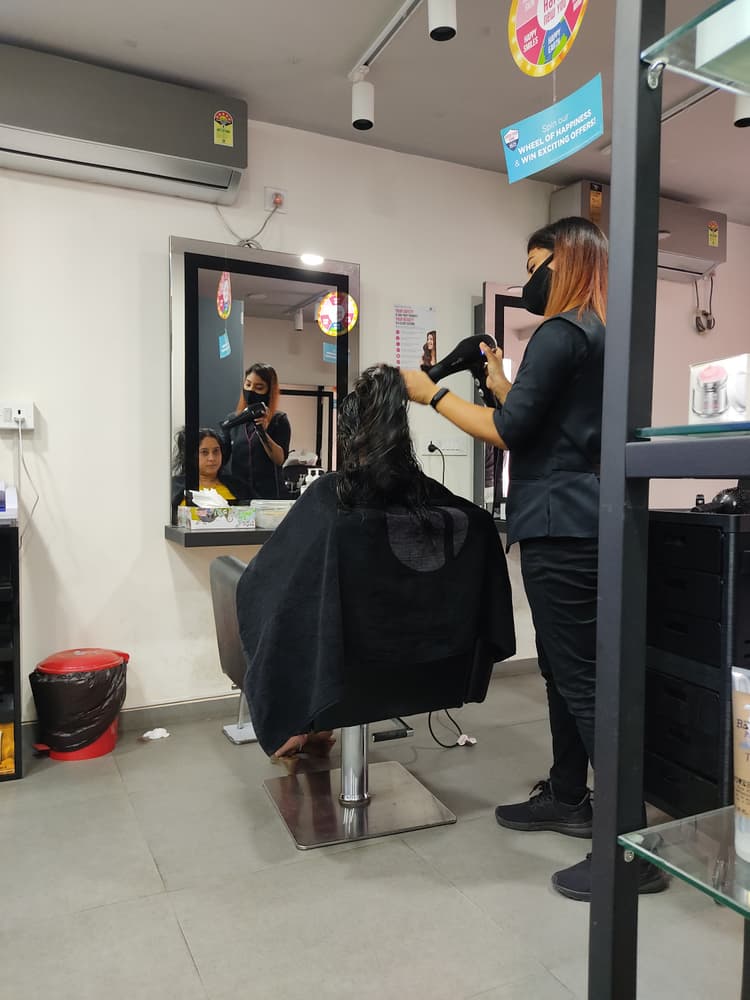 Kamran Salon & Academy | Best Salon In Barrackpore image 10