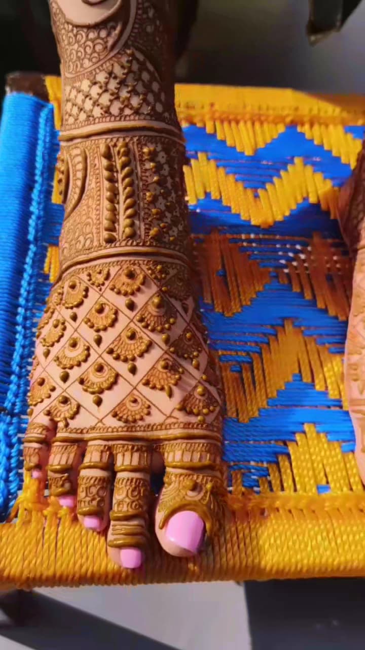 Krishna mehandi Art image 7