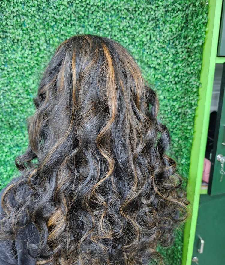 MAYA BEAUTY STUDIO image 14