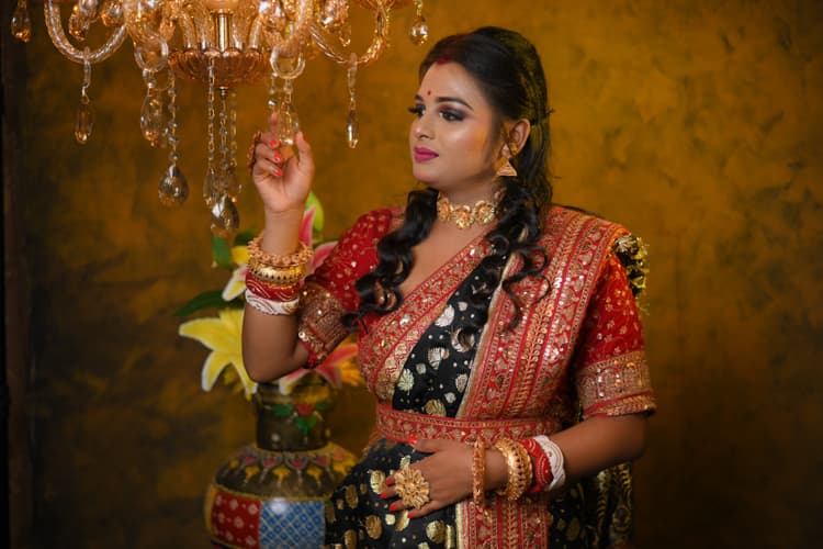 Makeup Artist Parineeta Sarkar image 9