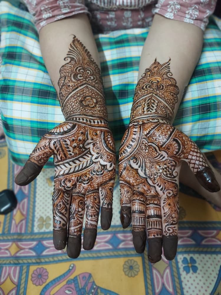 Mehendi Artist Ruma Rakshit image 8