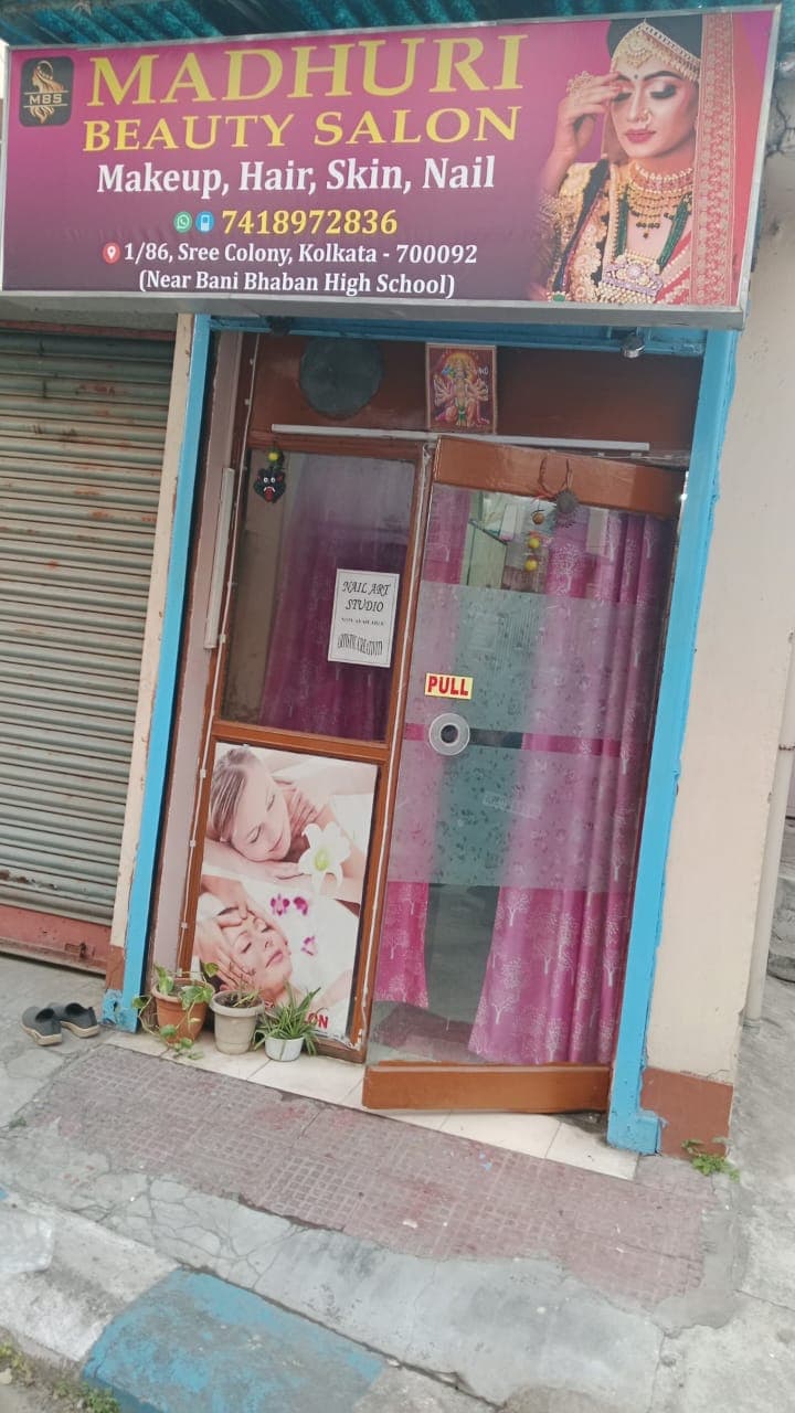 Mesmeric Ladies Beauty Salon image 8