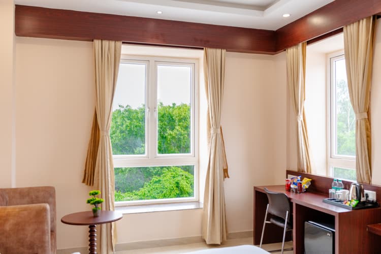 Mistwood Hotel image 10