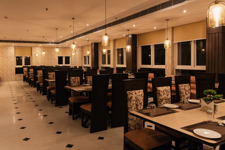 Mistwood Hotel image 11
