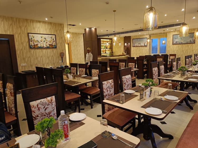 Mistwood Hotel image 12