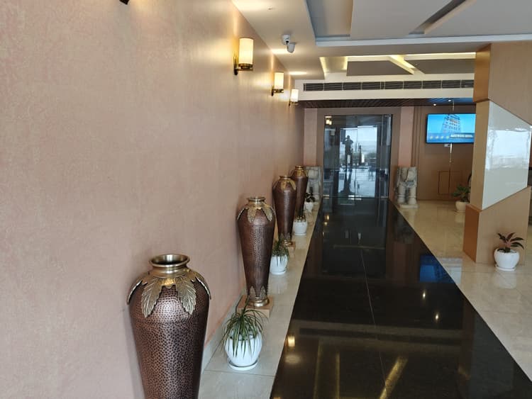 Mistwood Hotel image 30