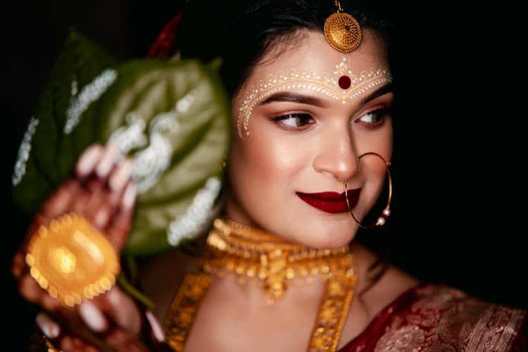 Monisha’s Makeover & Academy image 1