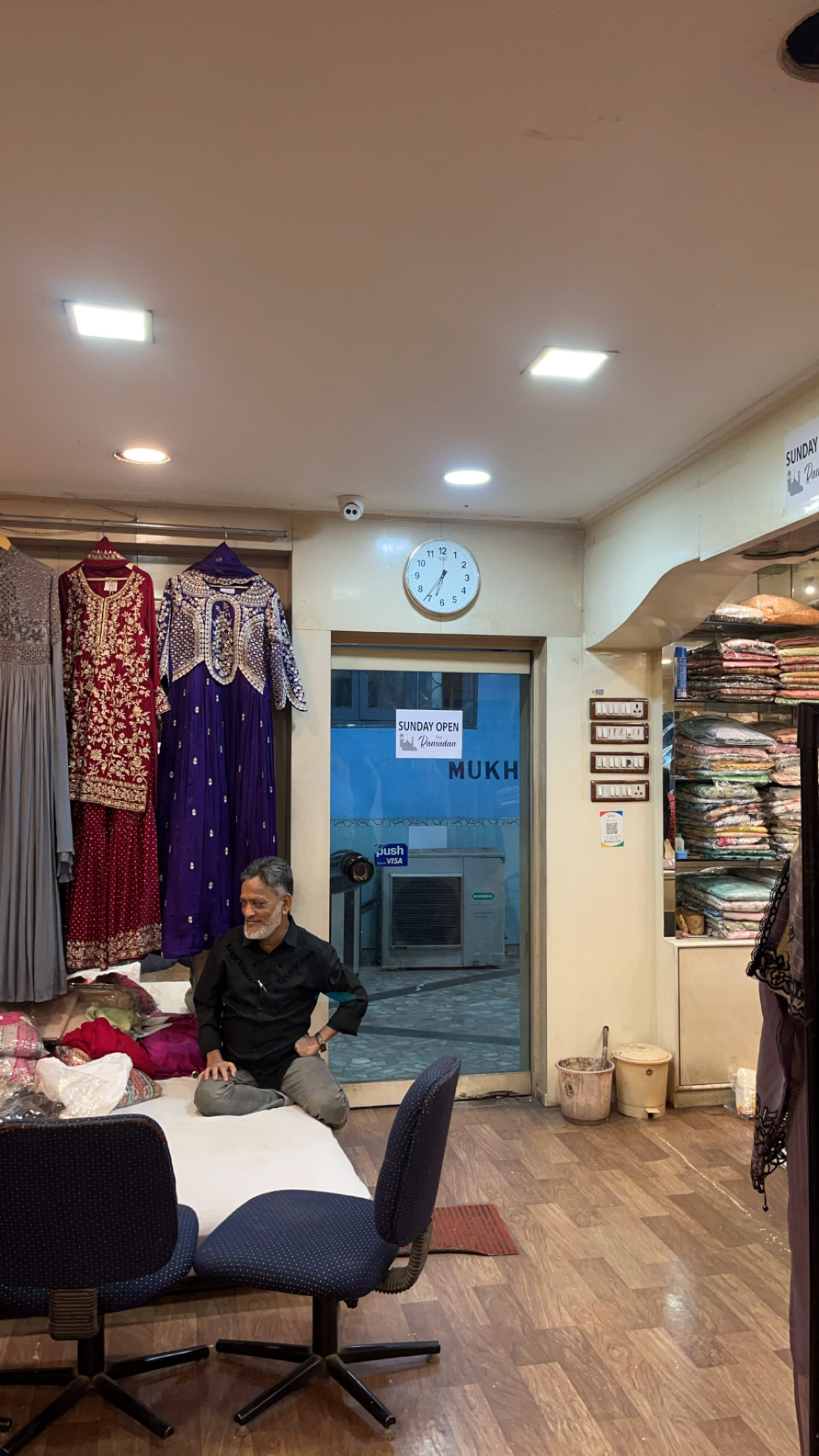 Mukhtar Sarees bridal wear in Kolkata, Kolkata