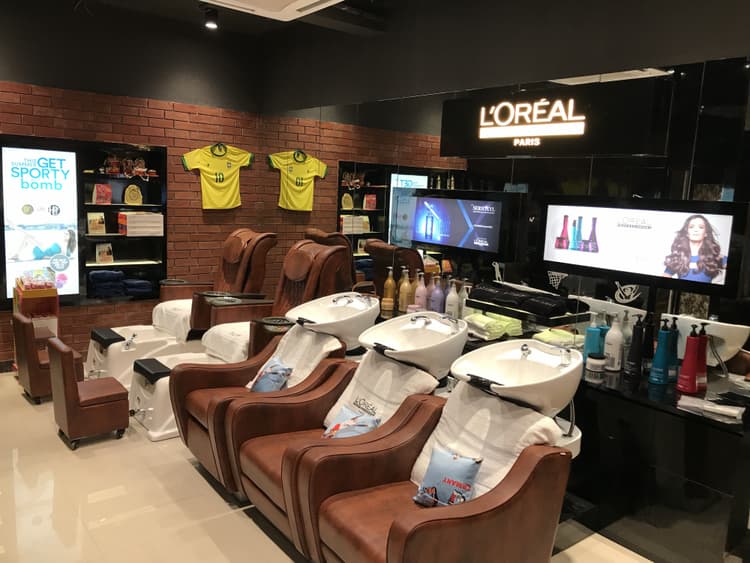 Naturals Salon image 9