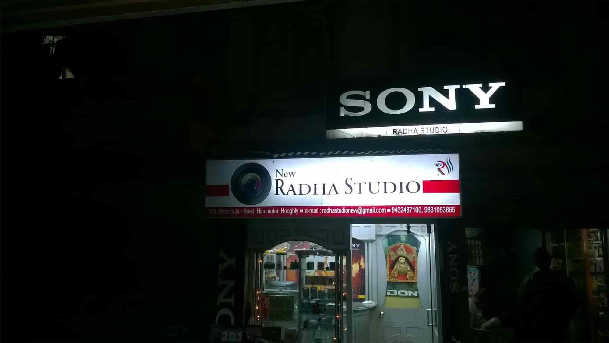 Couple photoshoot by New Radha Studio