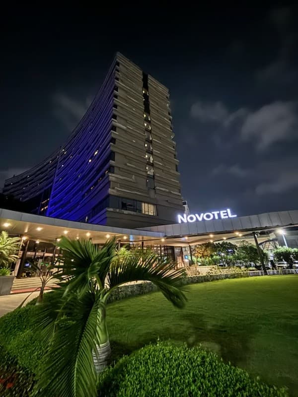Novotel Kolkata - Hotel & Residences image 10