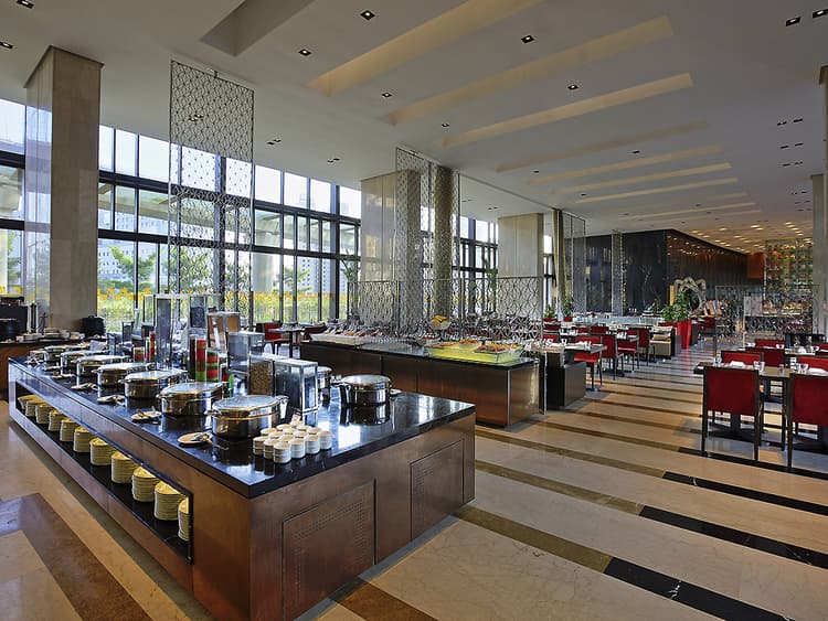 Novotel Kolkata - Hotel & Residences image 13
