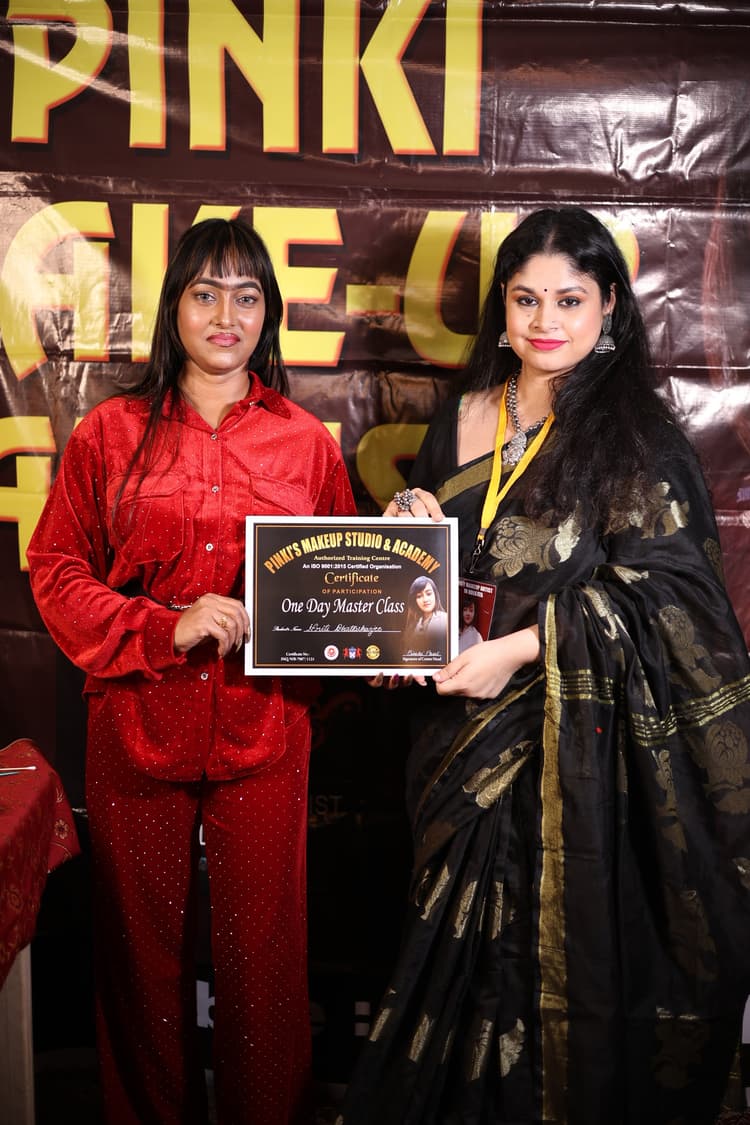 Pinki makeup artist & academy | makeup artist in Garia | makeup course in Kolkata |best Beautician course in Kolkata image 11