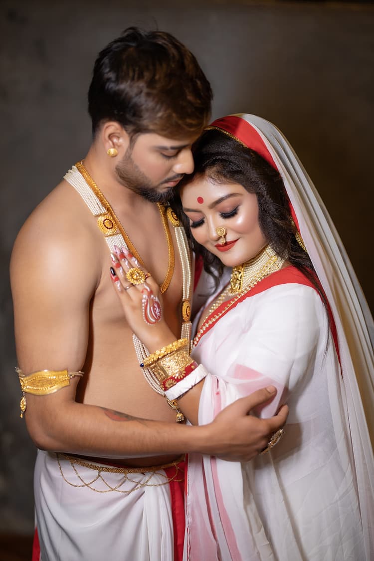 Pinki makeup artist & academy | makeup artist in Garia | makeup course in Kolkata |best Beautician course in Kolkata image 2