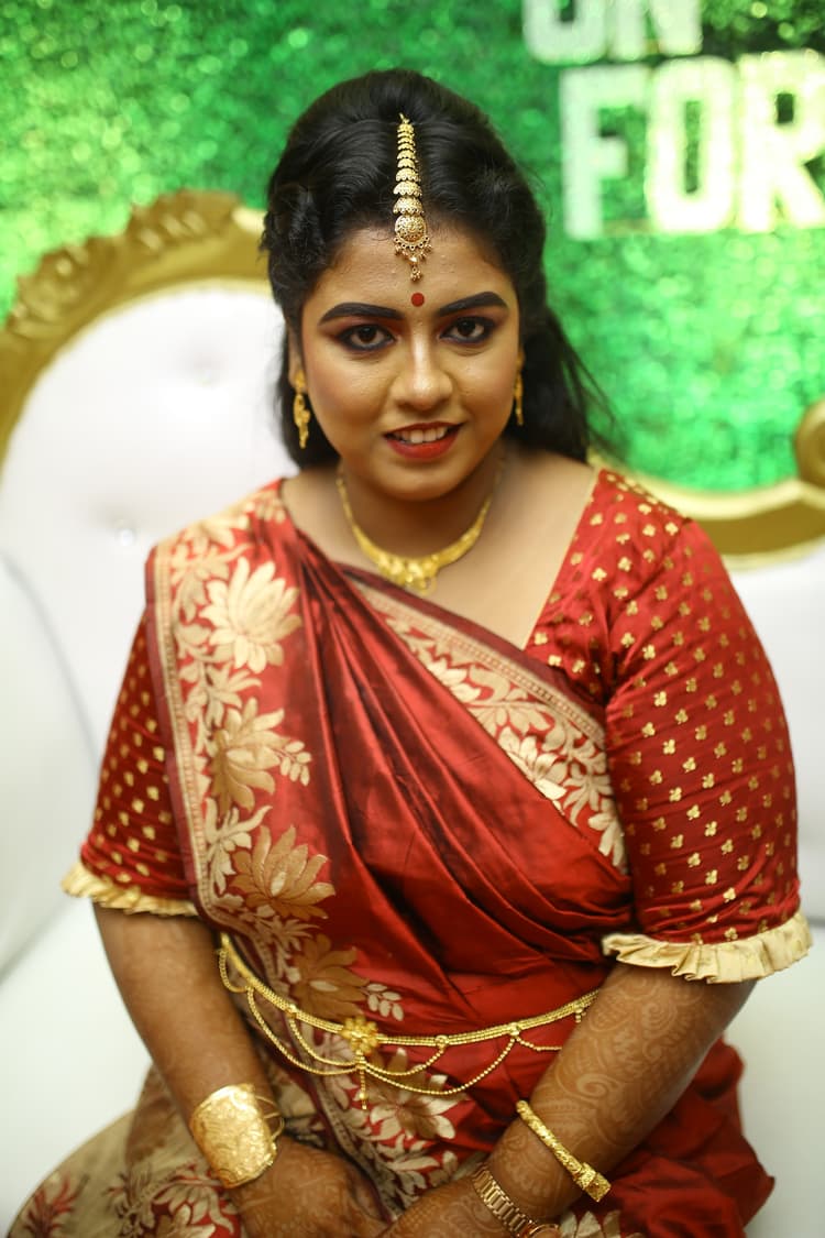 Pubali's Makeover image 12