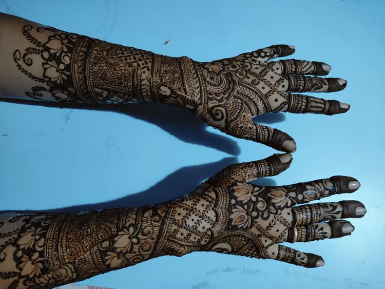 Puja Mehendi Art and Mehendi Coaching Classes image 11