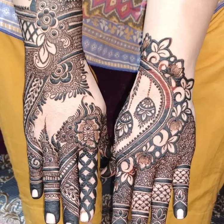 Puja Mehendi Art and Mehendi Coaching Classes image 8