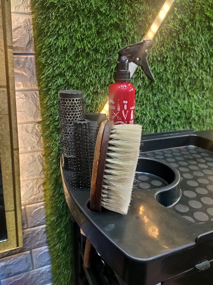 RAJ & RAJ FAMILY SALON image 19