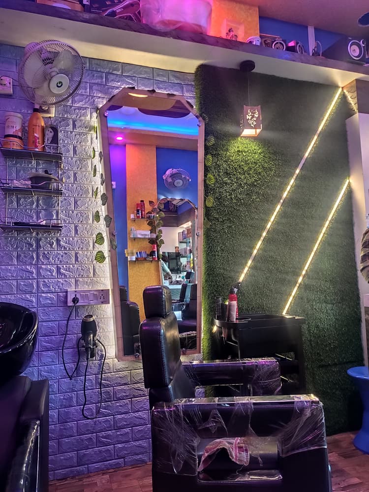 RAJ & RAJ FAMILY SALON image 27