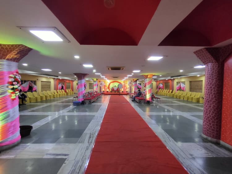 Radhe Radhe Marriage Hall image 7
