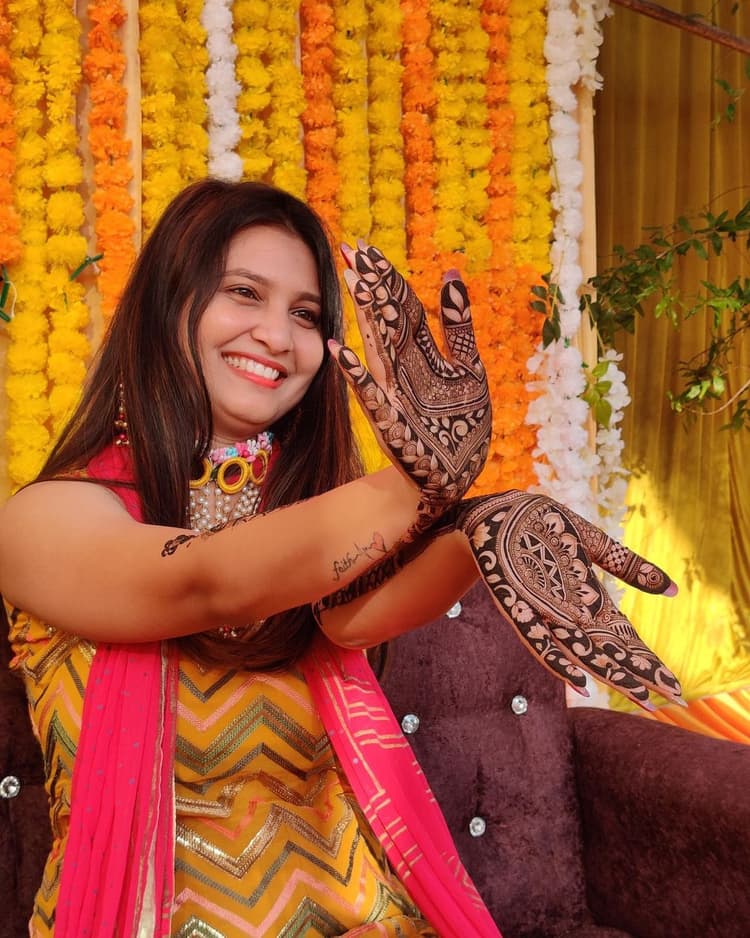 Rani Shaw Mehandi Artist || Bridal Mehandi Artist in Kolkata image 11