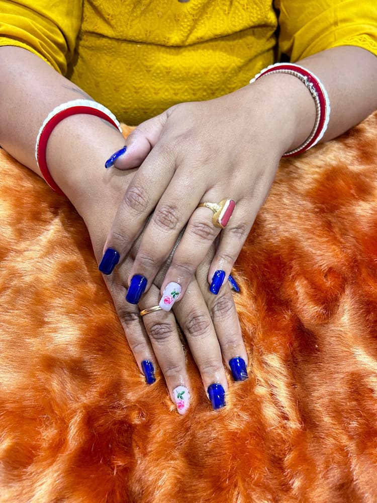 Ratna's Makeover Studio and Family Salon image 12