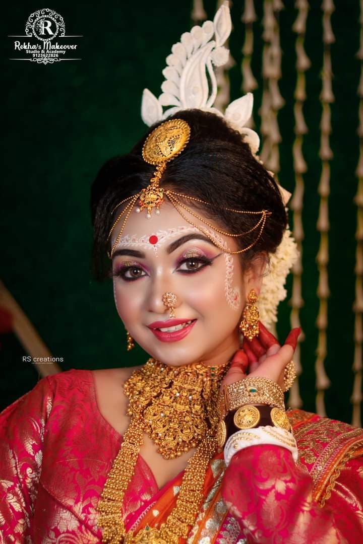 Rekha's Makeover Studio and academy image 1