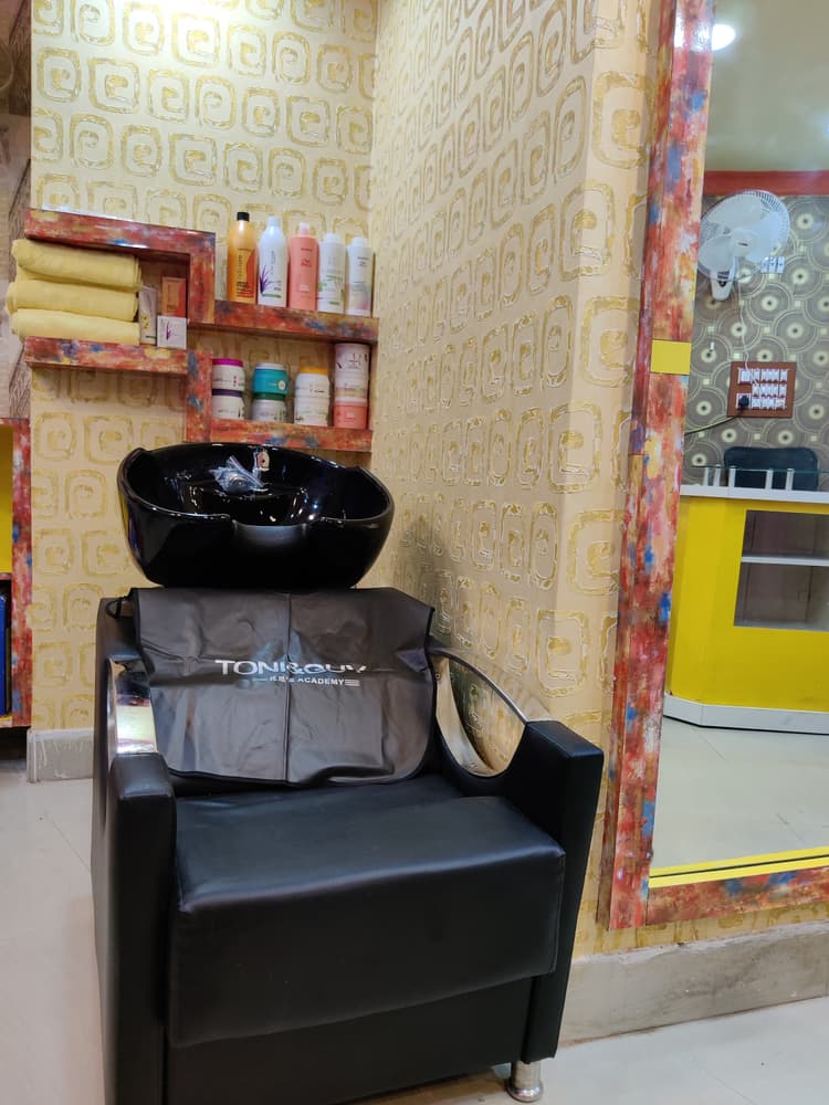 Reshmi's Bella Touch - Best Ladies Salon in Asansol image 6