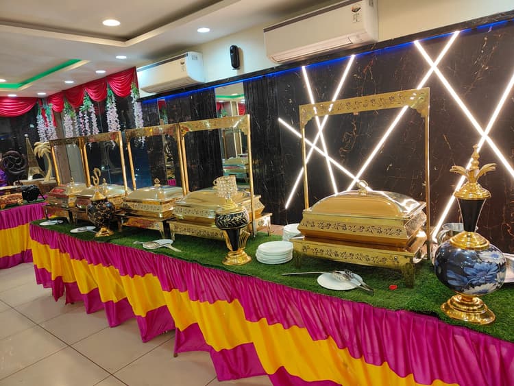 Royal Caterers image 9