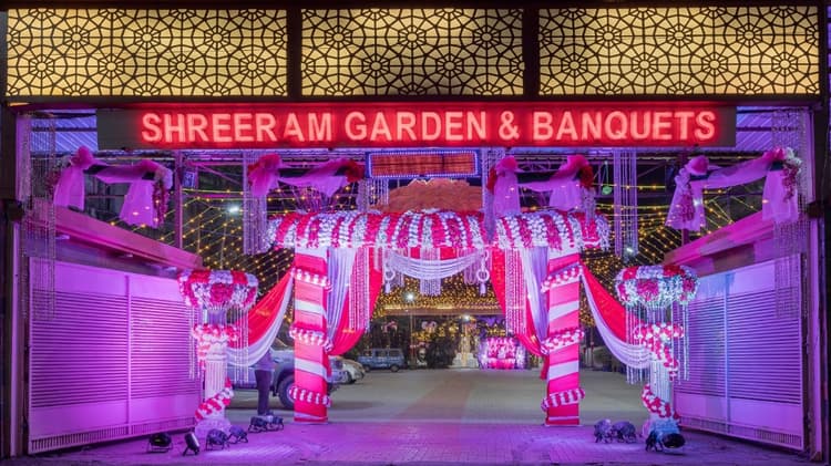 Royal Garden banquet Hall image 10