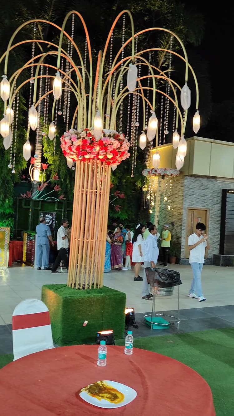 Royal Garden banquet Hall image 11