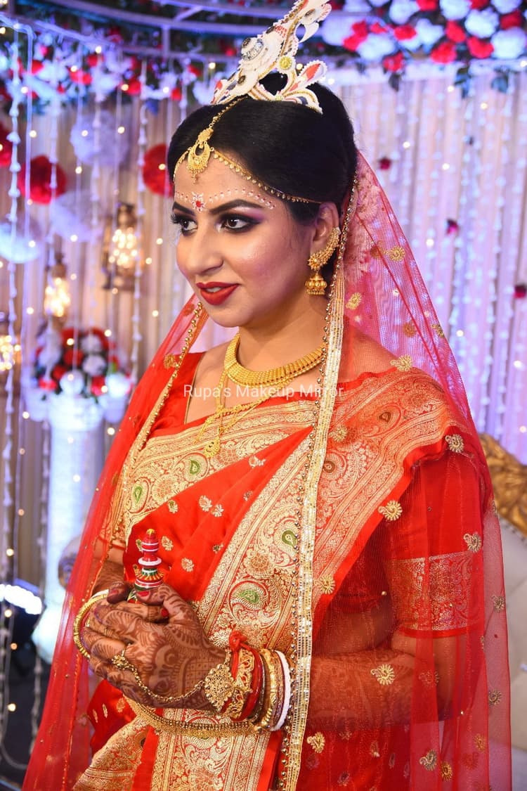 Rupa's Makeup Mirror image 2