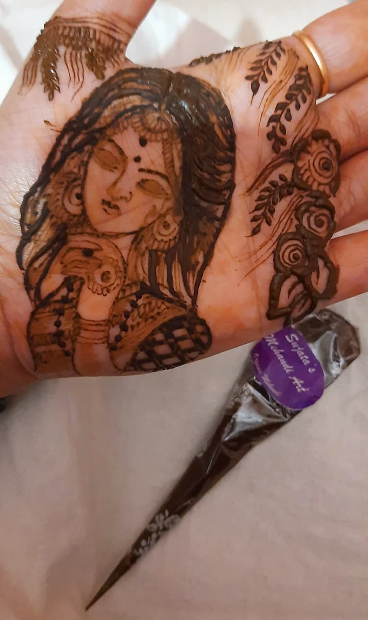 SUJATA'S MEHENDI STUDIO AND TRAINING image 70