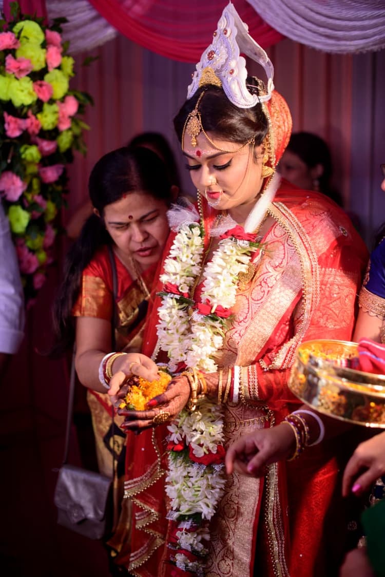 Sangiii's Bridal Makeup and Mehndi image 23