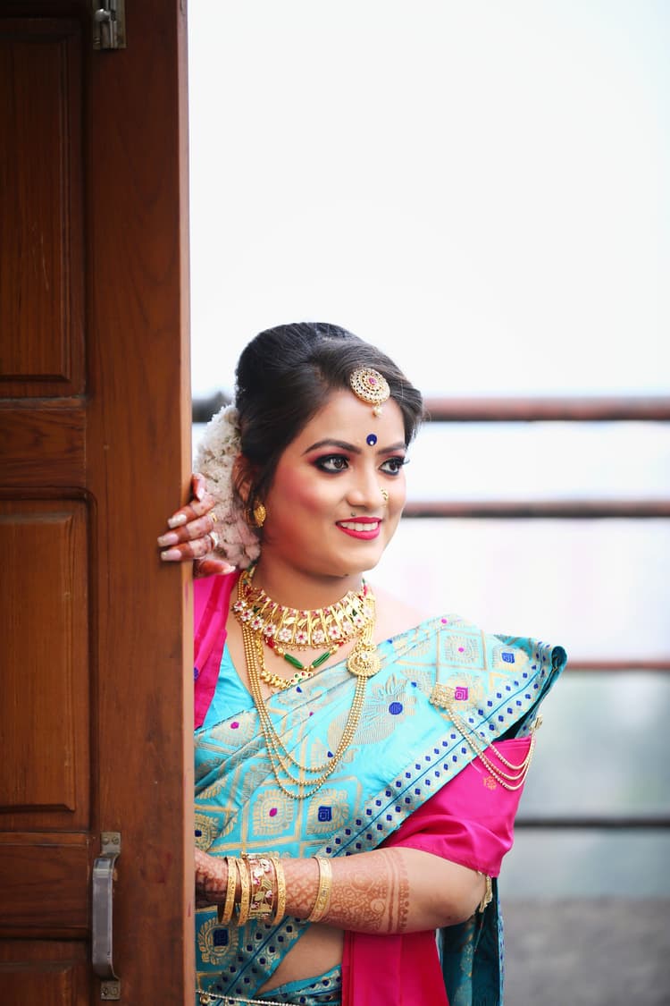 Sangiii's Bridal Makeup and Mehndi image 29