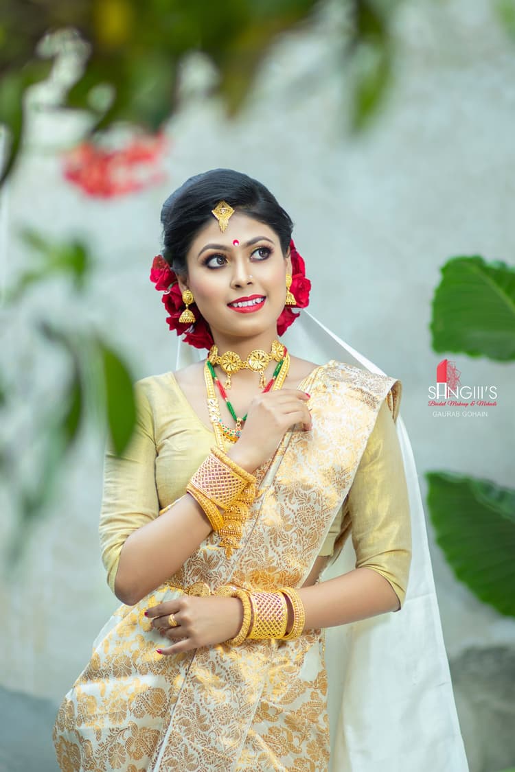 Sangiii's Bridal Makeup and Mehndi image 36