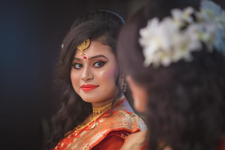 Sangiii's Bridal Makeup and Mehndi image 9