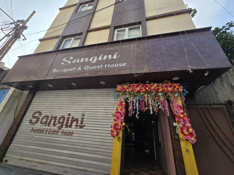 Sangini Banquet & Guest House image 6