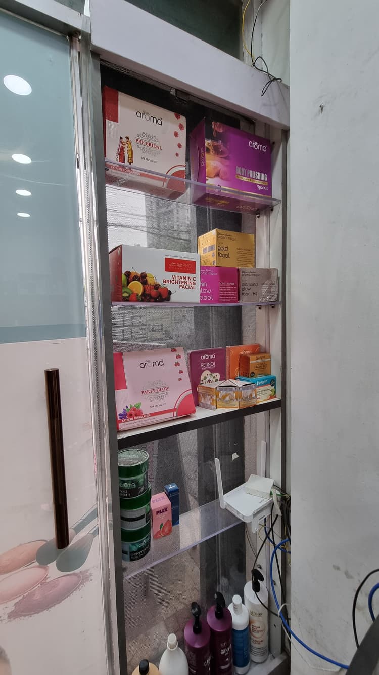 Shagun Makeup & Hair Studio image 3