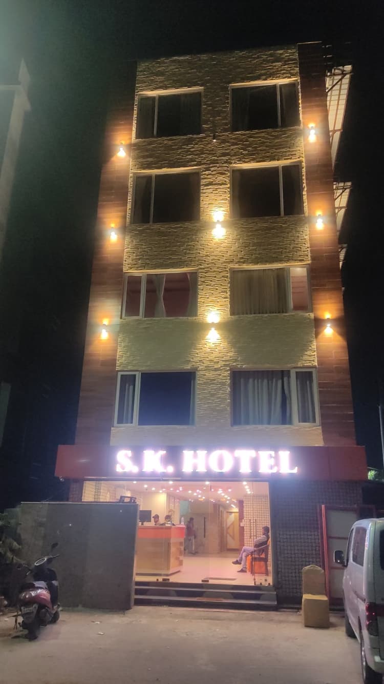 Shivana Banquets image 9