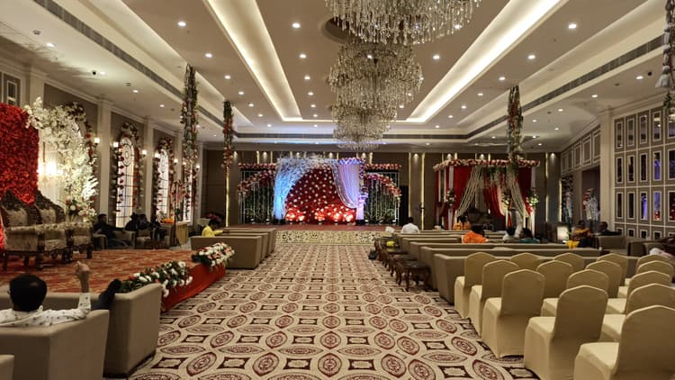 Shree Palace Banquet image 9