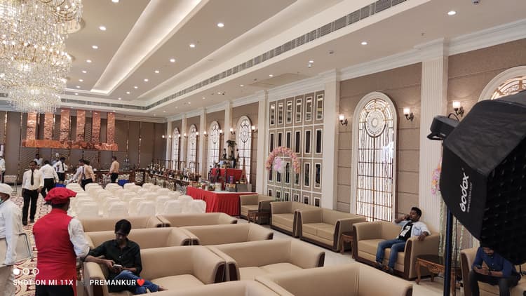 Shree Palace Banquet image 12