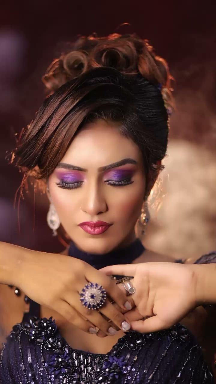 Smokey Eyes - Best Bridal Makeup Artist & Academy image 12