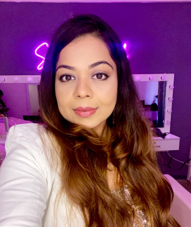 Sneha Bhowmick - Makeup Artist (Makeup Studio & Academy) image 1